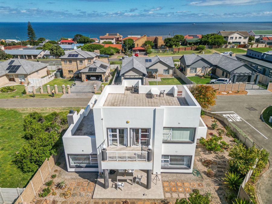 4 Bedroom Property for Sale in Reebok Western Cape